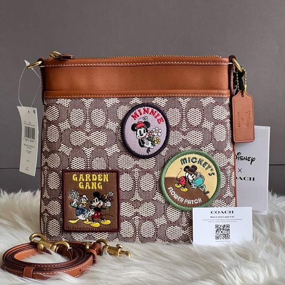 CH491 - Disney X Coach Kitt Messenger Crossbody in Signature Textile Jacquard - Picture 8 of 12